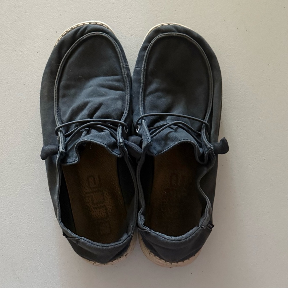 ✨Blowout Sale✨ Women’s Navy Heydude Shoes
